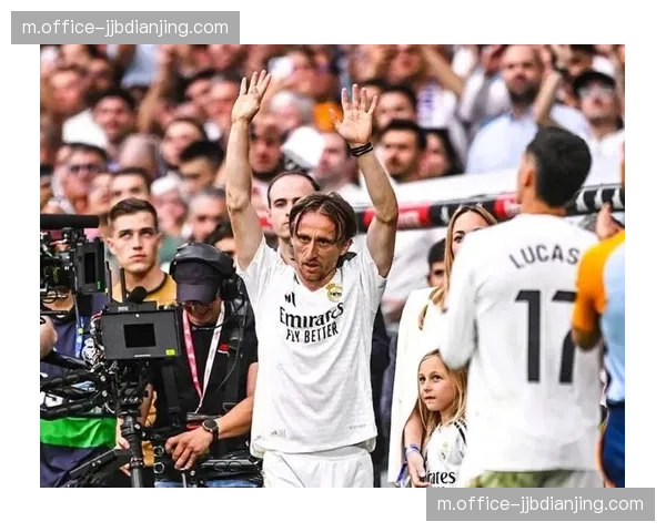 莫德里奇计划世界杯后退役 米兰去留悬念牵动夏窗布局